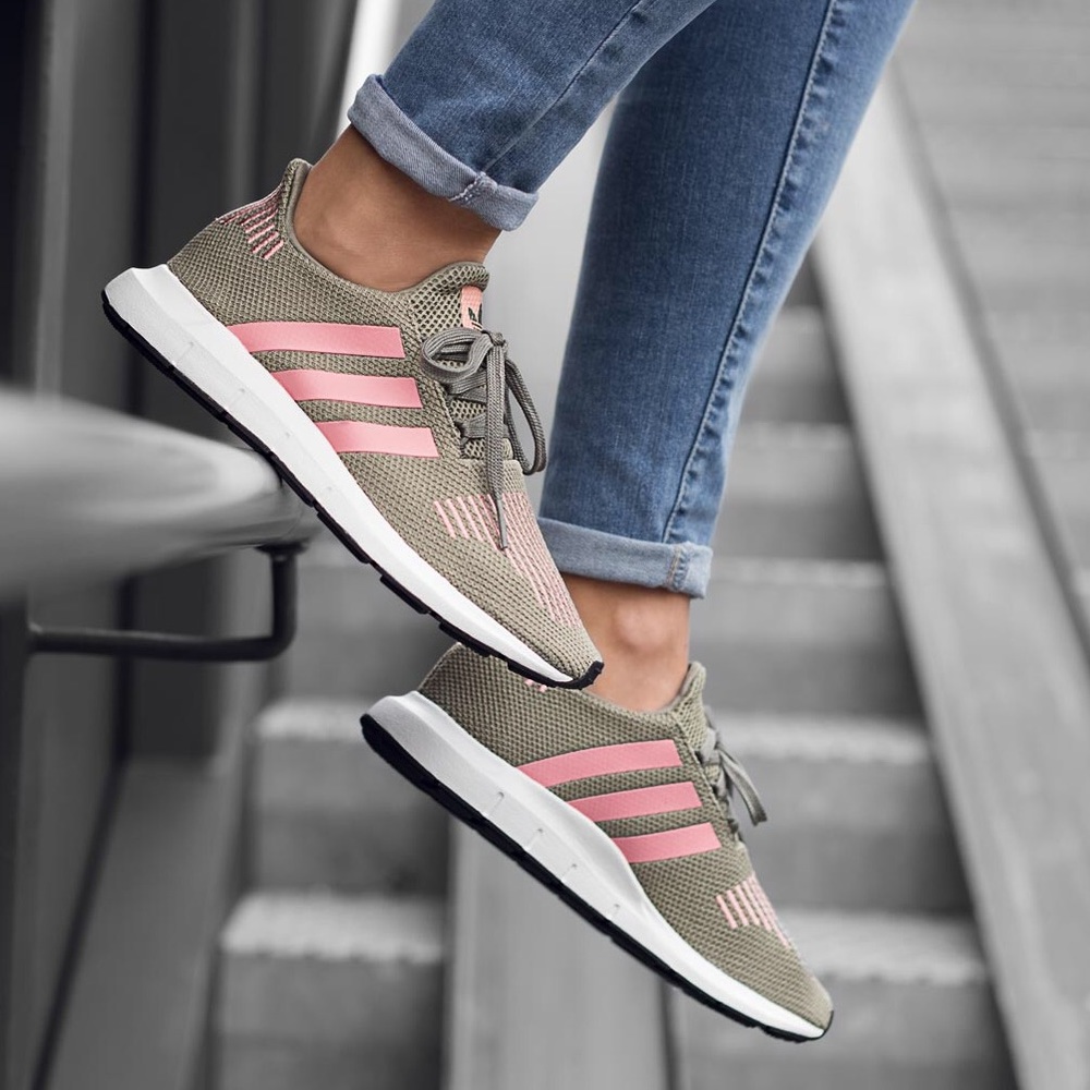 Women’s Adidas Swift Run Army Green 9.5